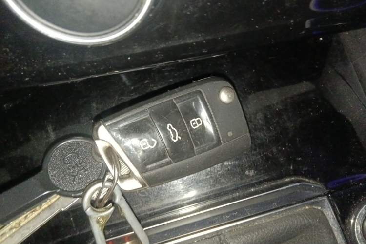 Used Volkswagen Sagitar 2021 280TSI DSG Comfort Connect Edition Vehicle Key