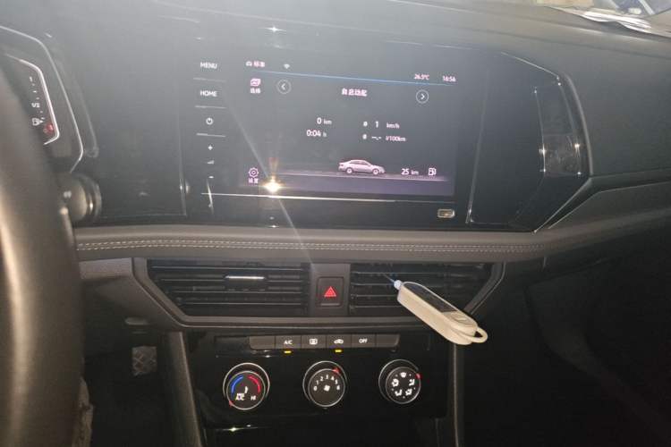 Used Volkswagen Sagitar 2022 280TSI DSG Flyover Edition Audio And AC Panel