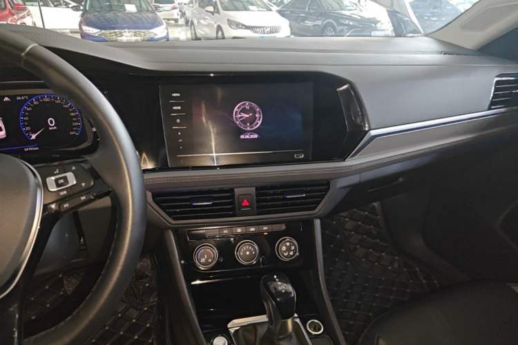 Used Volkswagen Sagitar 2022 280TSI DSG Flyover Edition Audio And AC Panel