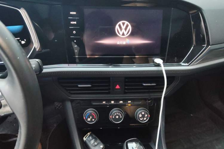 Used Volkswagen Sagitar 2022 280TSI DSG Flyover Edition Audio And AC Panel