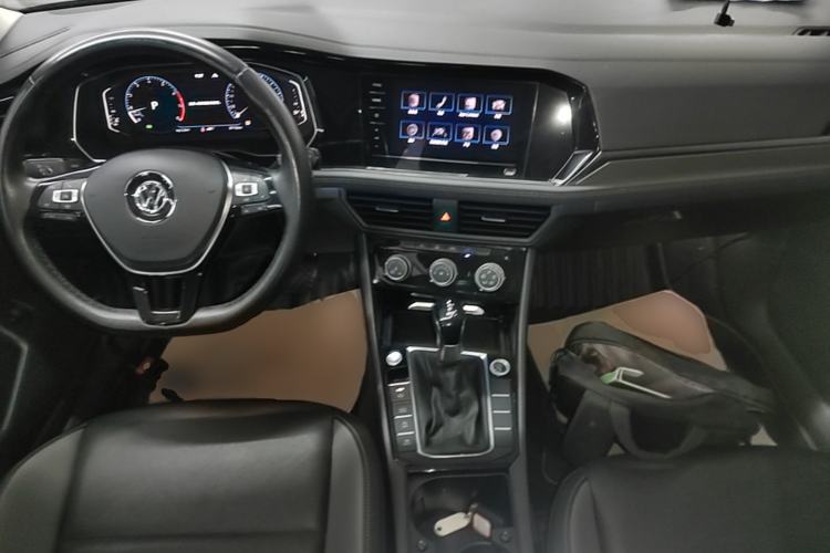 Used Volkswagen Sagitar 2022 280TSI DSG Flyover Edition Center Console