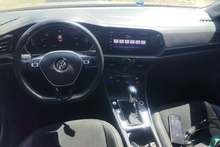 Used Volkswagen Sagitar 2022 280TSI DSG Excellence Edition Center Console