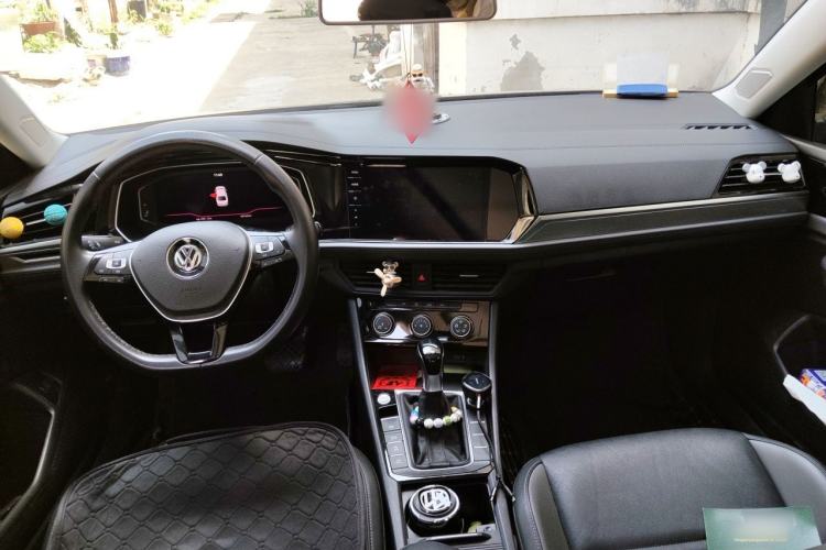 Used Volkswagen Sagitar 2022 280TSI DSG Excellence Edition Center Console