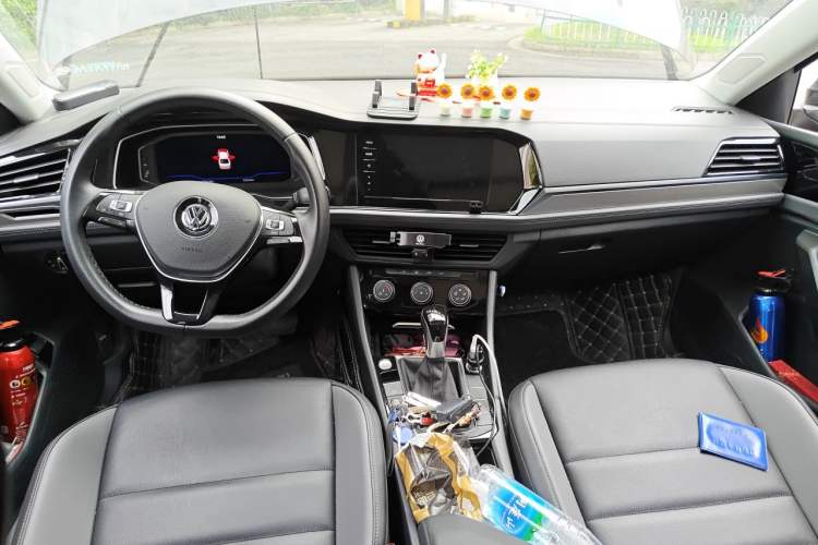 Used Volkswagen Sagitar 2022 280TSI DSG Flyover Edition Center Console