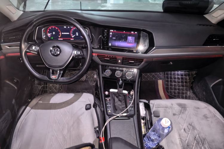 Used Volkswagen Sagitar 2022 280TSI DSG Flyover Edition Center Console