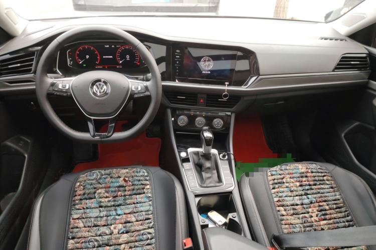 Used Volkswagen Sagitar 2022 280TSI DSG Flyover Edition Center Console