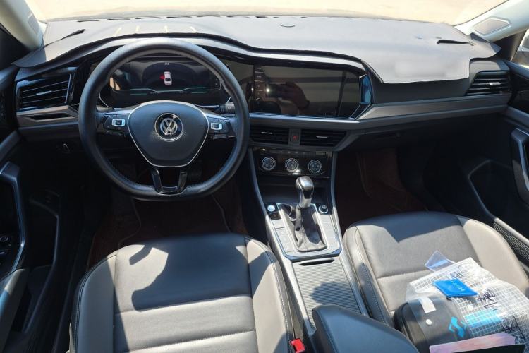 Used Volkswagen Sagitar 2022 280TSI DSG Excellence Edition Center Console