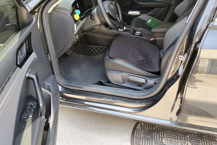 Used Volkswagen Sagitar 2022 280TSI DSG Excellence Edition Driver Seat