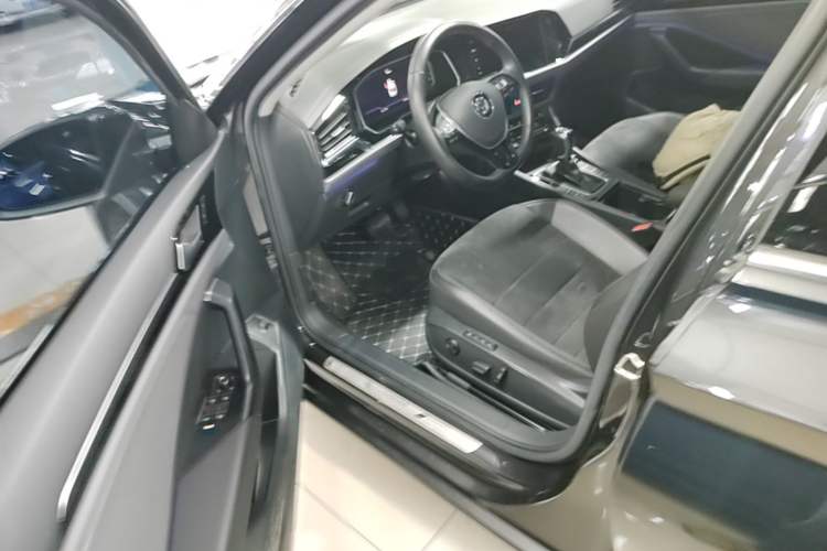 Used Volkswagen Sagitar 2022 280TSI DSG Excellence Edition Driver Seat