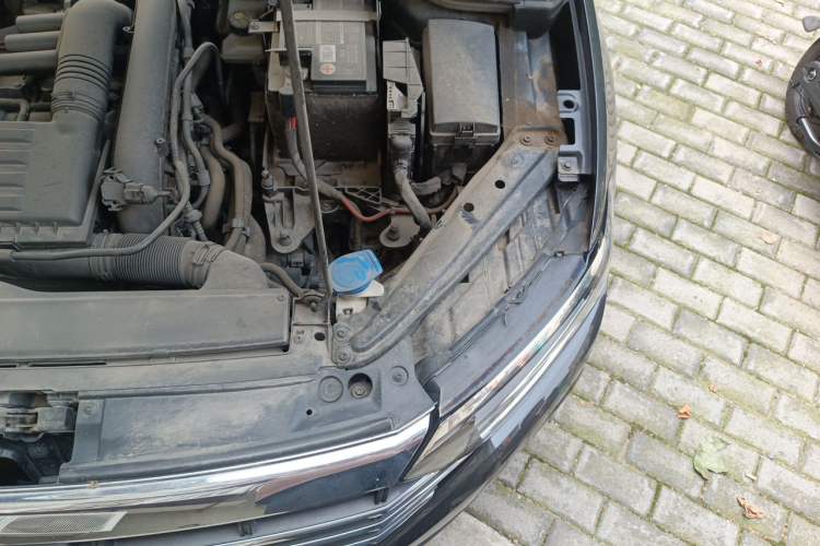 Used Volkswagen Sagitar 2022 280TSI DSG Excellence Edition Engine Bay Left