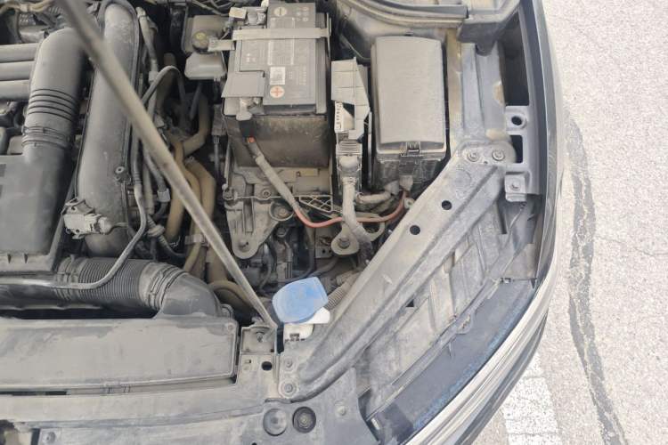 Used Volkswagen Sagitar 2022 280TSI DSG Excellence Edition Engine Bay Left