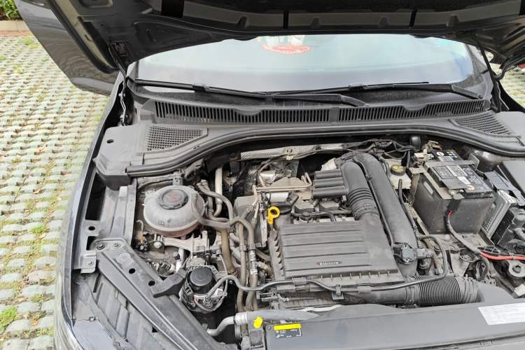 Used Volkswagen Sagitar 2022 280TSI DSG Flyover Edition Engine Bay Right