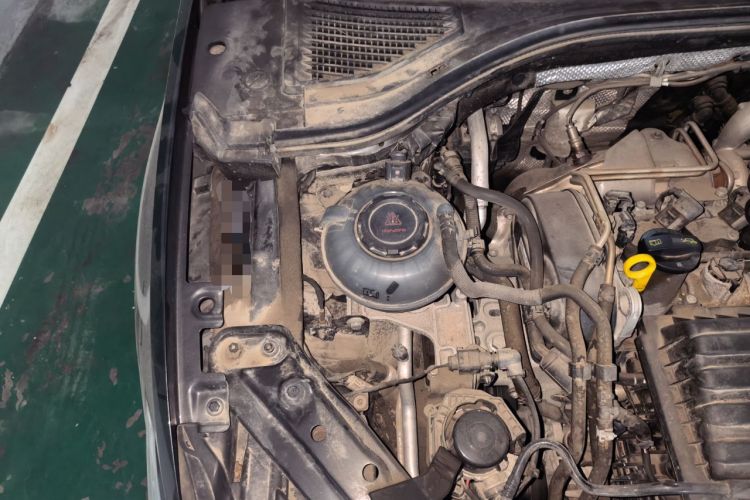 Used Volkswagen Sagitar 2022 280TSI DSG Flyover Edition Engine Bay Right