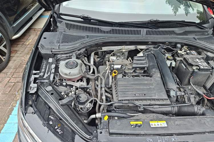 Used Volkswagen Sagitar 2022 280TSI DSG Excellence Edition Engine Bay Right
