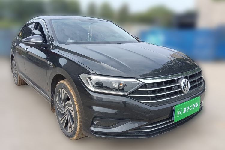 Used Volkswagen Sagitar 2022 280TSI DSG Flyover Edition Front Right 45 Deg