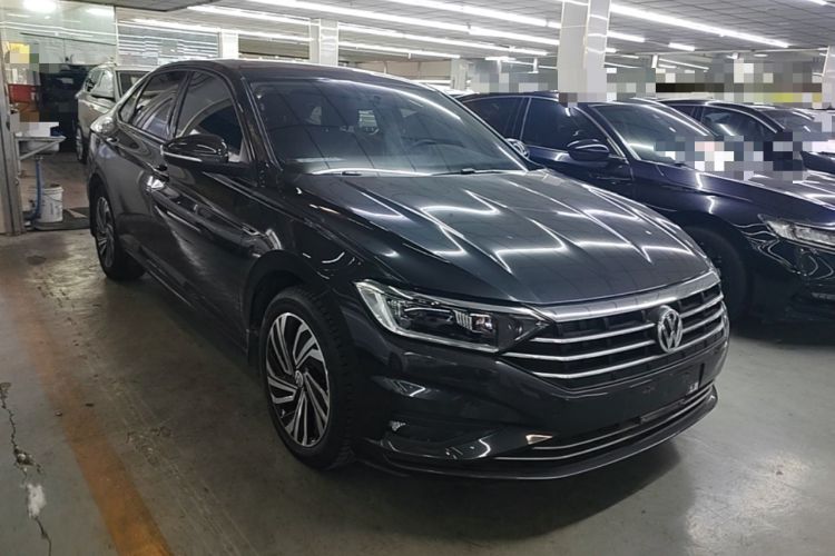 Used Volkswagen Sagitar 2022 280TSI DSG Flyover Edition Front Right 45 Deg