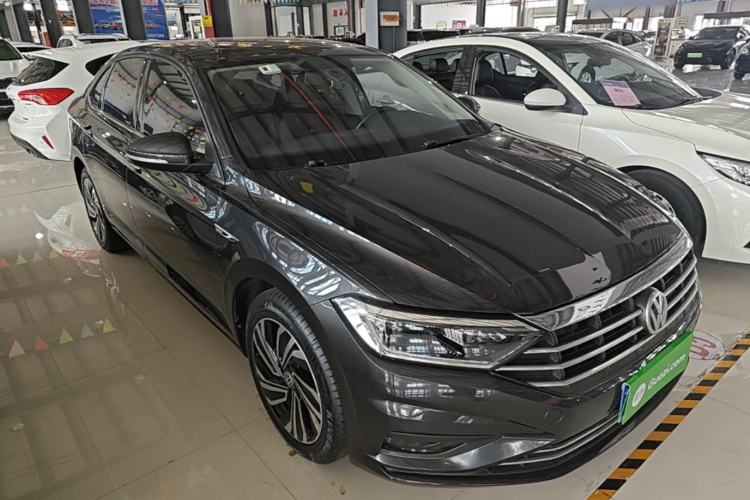 Used Volkswagen Sagitar 2022 280TSI DSG Flyover Edition Front Right 45 Deg