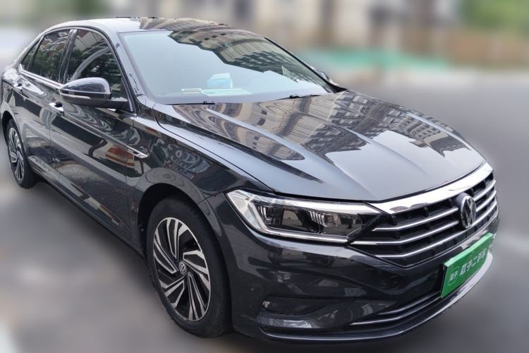 Used Volkswagen Sagitar 2022 280TSI DSG Flyover Edition Front Right 45 Deg