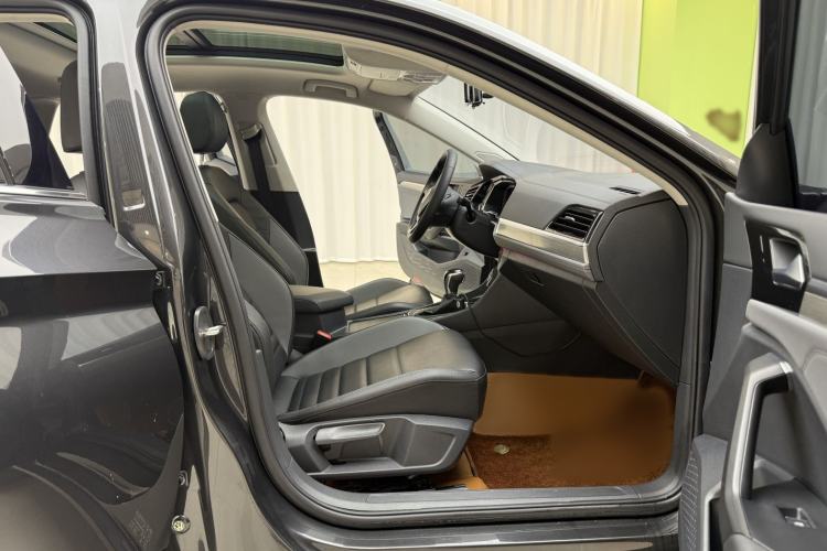 Used Volkswagen Sagitar 2022 280TSI DSG Flyover Edition Interior 2