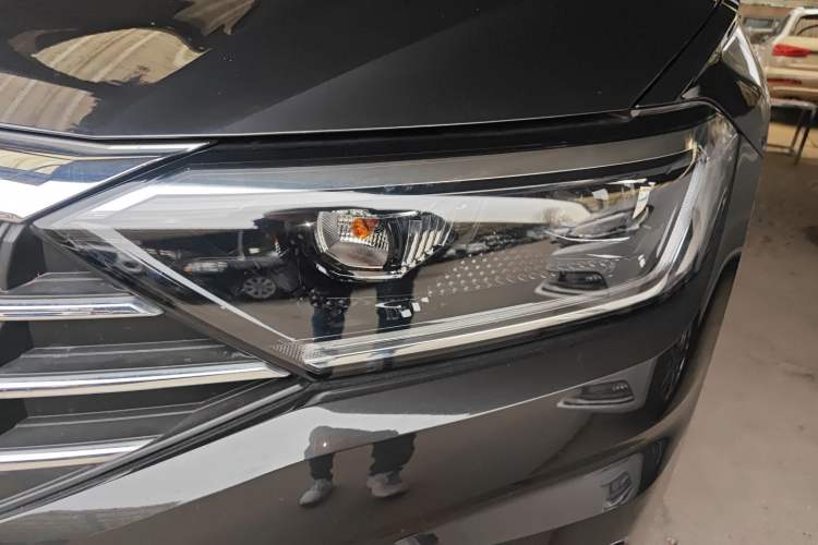 Used Volkswagen Sagitar 2022 280TSI DSG Flyover Edition Left Front Headlight