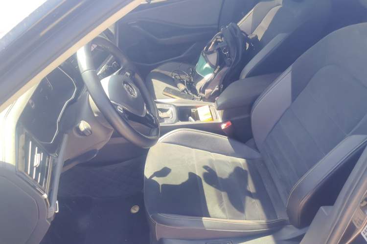 Used Volkswagen Sagitar 2022 280TSI DSG Excellence Edition Left Front Seat