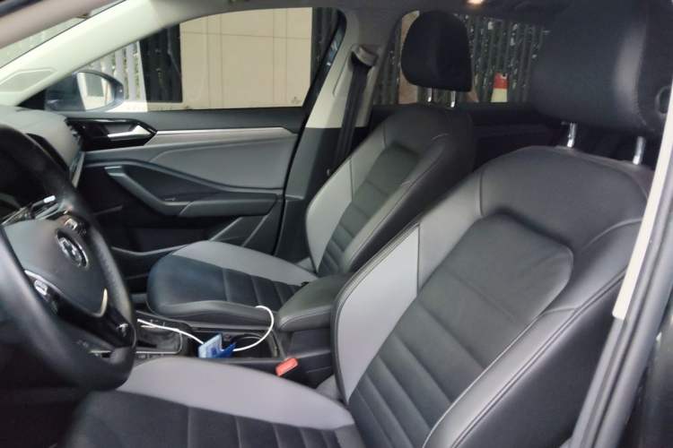 Used Volkswagen Sagitar 2022 280TSI DSG Flyover Edition Left Front Seat