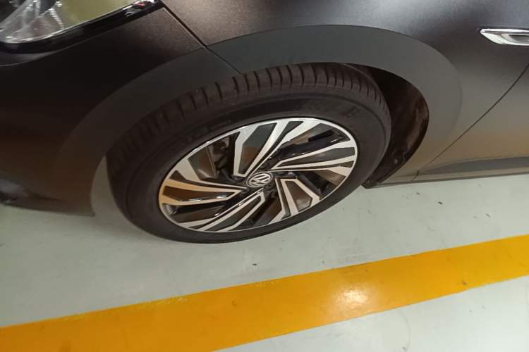 Used Volkswagen Sagitar 2022 280TSI DSG Flyover Edition Left Front Wheel Hub