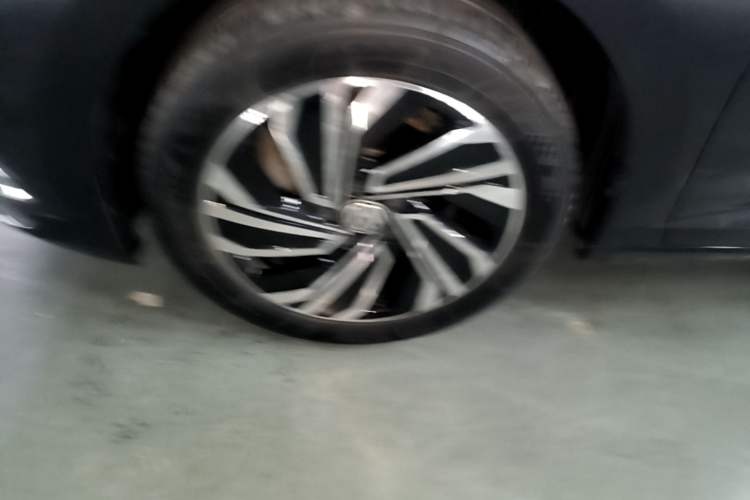 Used Volkswagen Sagitar 2022 280TSI DSG Flyover Edition Left Front Wheel Hub