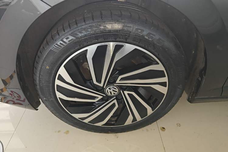 Used Volkswagen Sagitar 2022 280TSI DSG Flyover Edition Left Front Wheel Hub