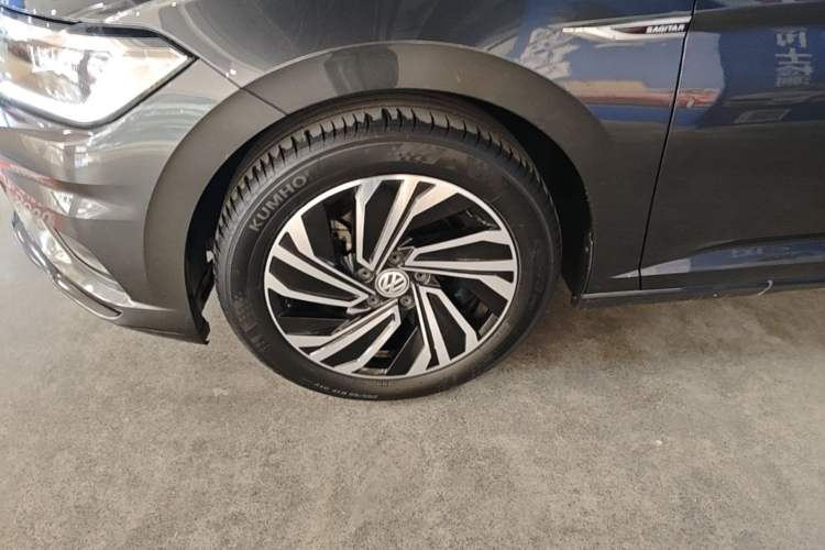Used Volkswagen Sagitar 2022 280TSI DSG Flyover Edition Left Front Wheel Hub
