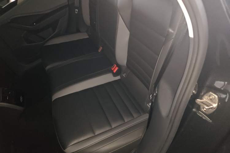Used Volkswagen Sagitar 2022 280TSI DSG Flyover Edition Left Rear Seat
