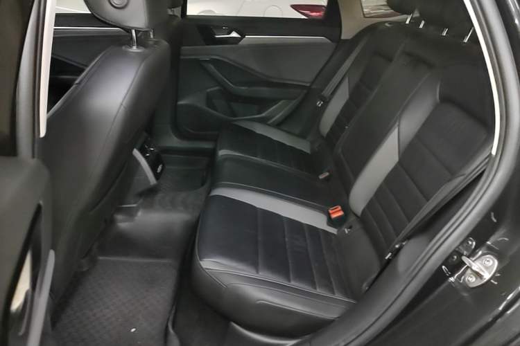 Used Volkswagen Sagitar 2022 280TSI DSG Flyover Edition Left Rear Seat