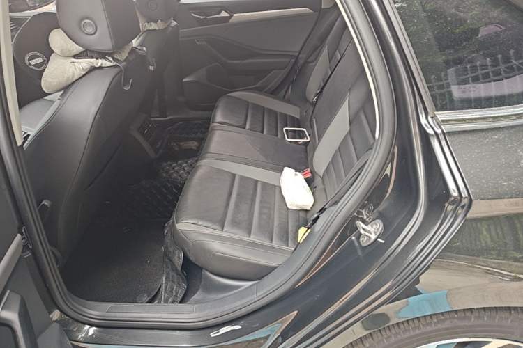 Used Volkswagen Sagitar 2022 280TSI DSG Excellence Edition Left Rear Seat