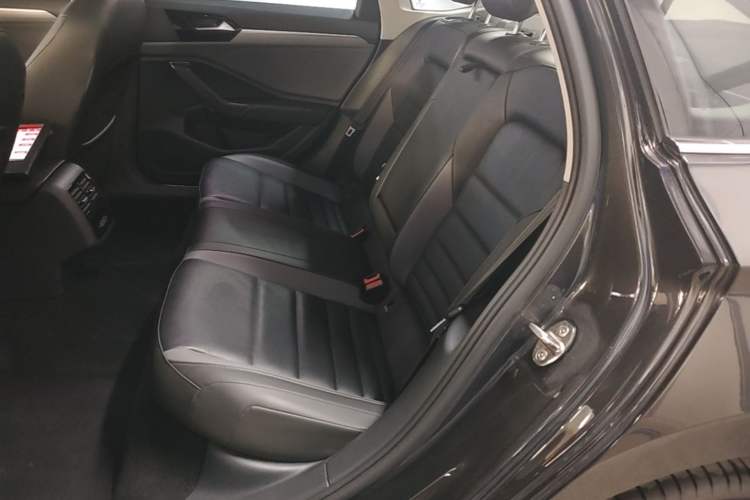 Used Volkswagen Sagitar 2022 280TSI DSG Flyover Edition Left Rear Seat