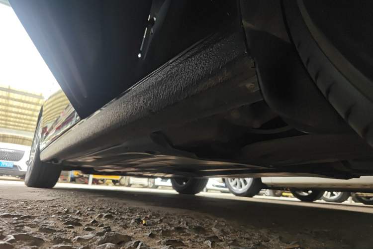 Used Volkswagen Sagitar 2022 280TSI DSG Flyover Edition Left Side Sill