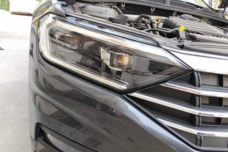 Used Volkswagen Sagitar 2022 280TSI DSG Excellence Edition Right Front Headlight