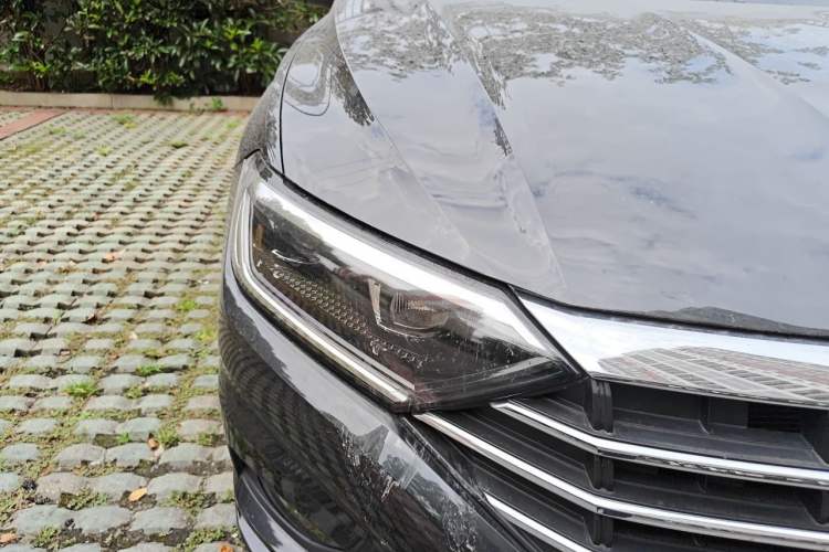 Used Volkswagen Sagitar 2022 280TSI DSG Flyover Edition Right Front Headlight