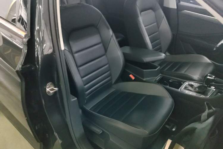 Used Volkswagen Sagitar 2022 280TSI DSG Flyover Edition Right Front Seat