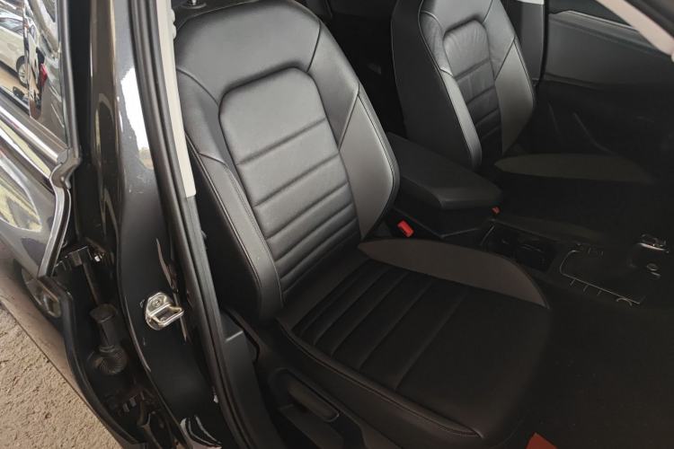 Used Volkswagen Sagitar 2022 280TSI DSG Flyover Edition Right Front Seat