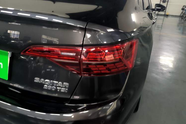 Used Volkswagen Sagitar 2022 280TSI DSG Flyover Edition Right Rear Taillight