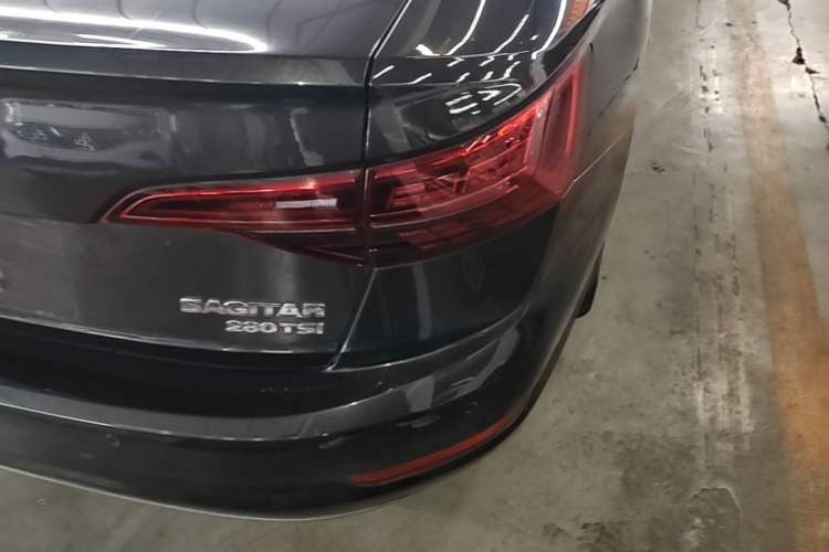 Used Volkswagen Sagitar 2022 280TSI DSG Flyover Edition Right Rear Taillight