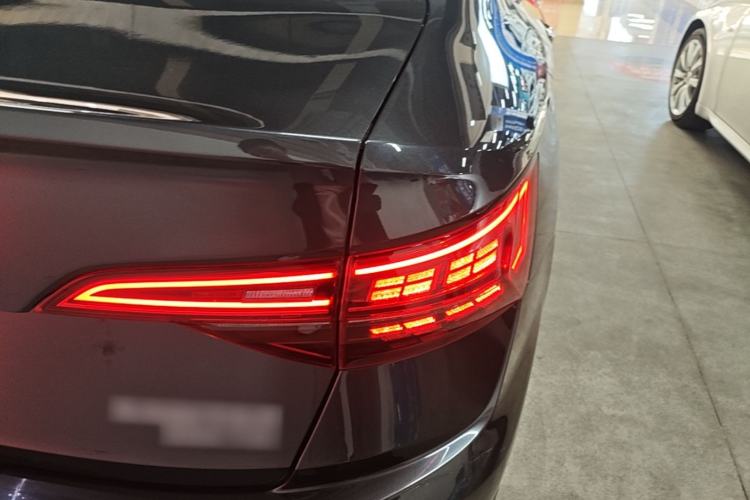 Used Volkswagen Sagitar 2022 280TSI DSG Flyover Edition Right Rear Taillight