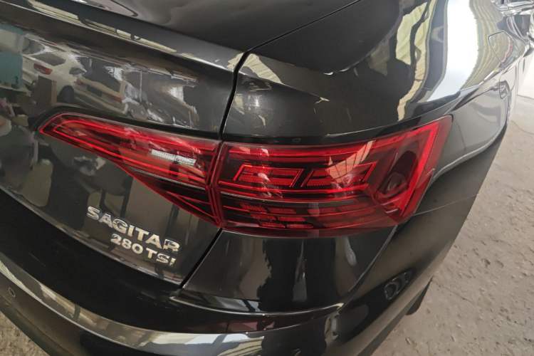 Used Volkswagen Sagitar 2022 280TSI DSG Flyover Edition Right Rear Taillight