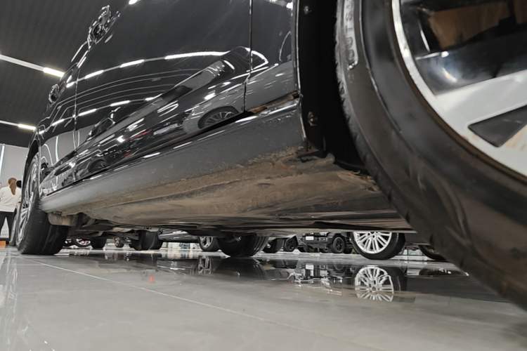 Used Volkswagen Sagitar 2022 280TSI DSG Flyover Edition Right Side Sill