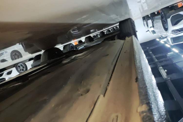 Used Volkswagen Sagitar 2022 280TSI DSG Flyover Edition Right Side Sill