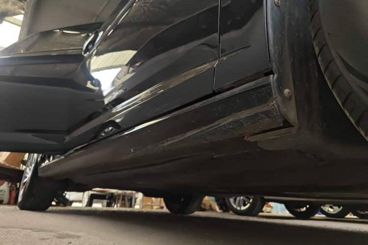 Used Volkswagen Sagitar 2022 280TSI DSG Flyover Edition Right Side Sill