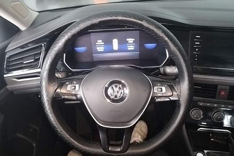 Used Volkswagen Sagitar 2022 280TSI DSG Excellence Edition Steering Wheel