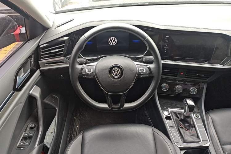 Used Volkswagen Sagitar 2022 280TSI DSG Excellence Edition Steering Wheel