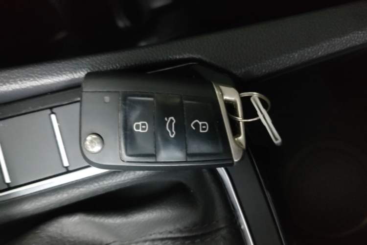 Used Volkswagen Sagitar 2022 280TSI DSG Flyover Edition Vehicle Key
