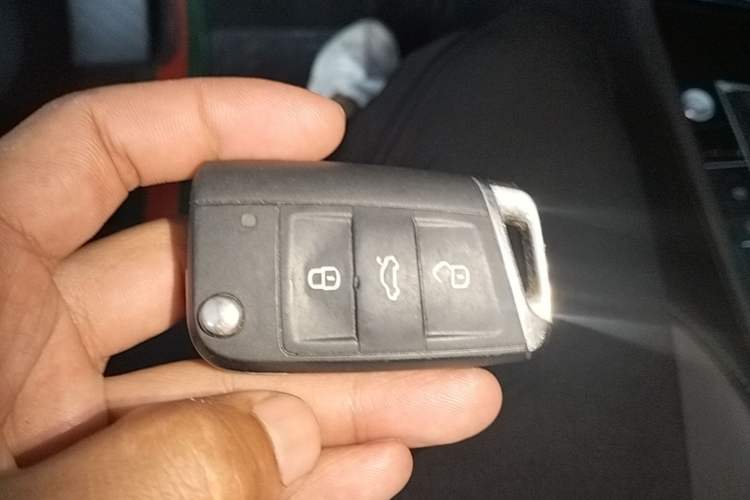 Used Volkswagen Sagitar 2022 280TSI DSG Excellence Edition Vehicle Key